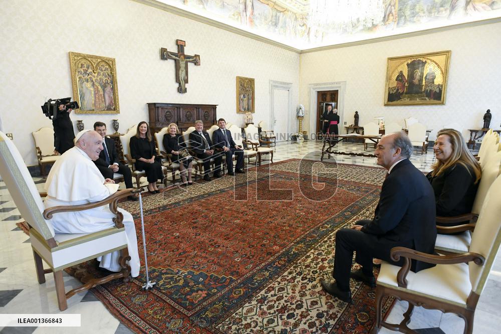 Pope Francis receives delegation of Loyola University of Seville