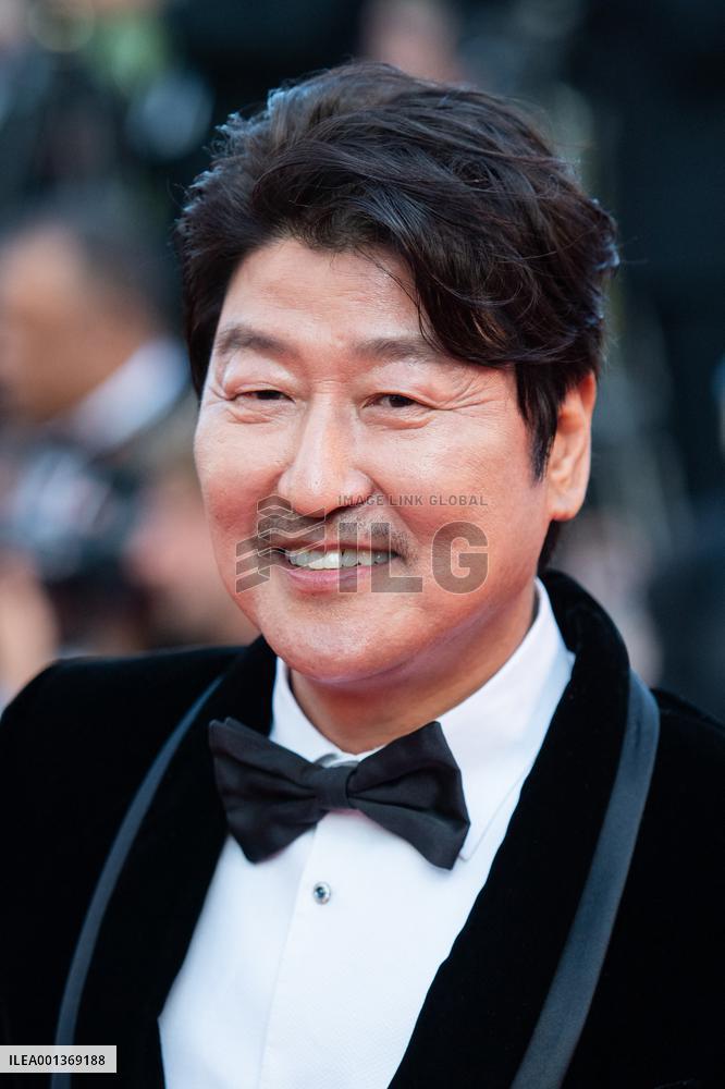 Cannes Closing Red Carpet AM