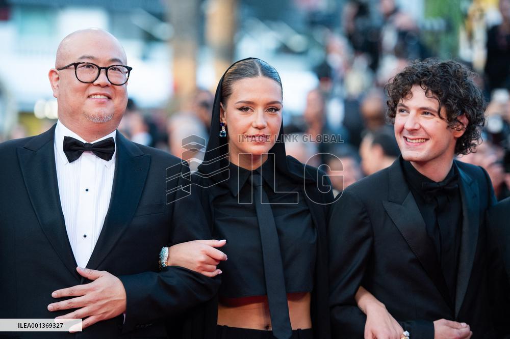 Cannes Closing Red Carpet AM