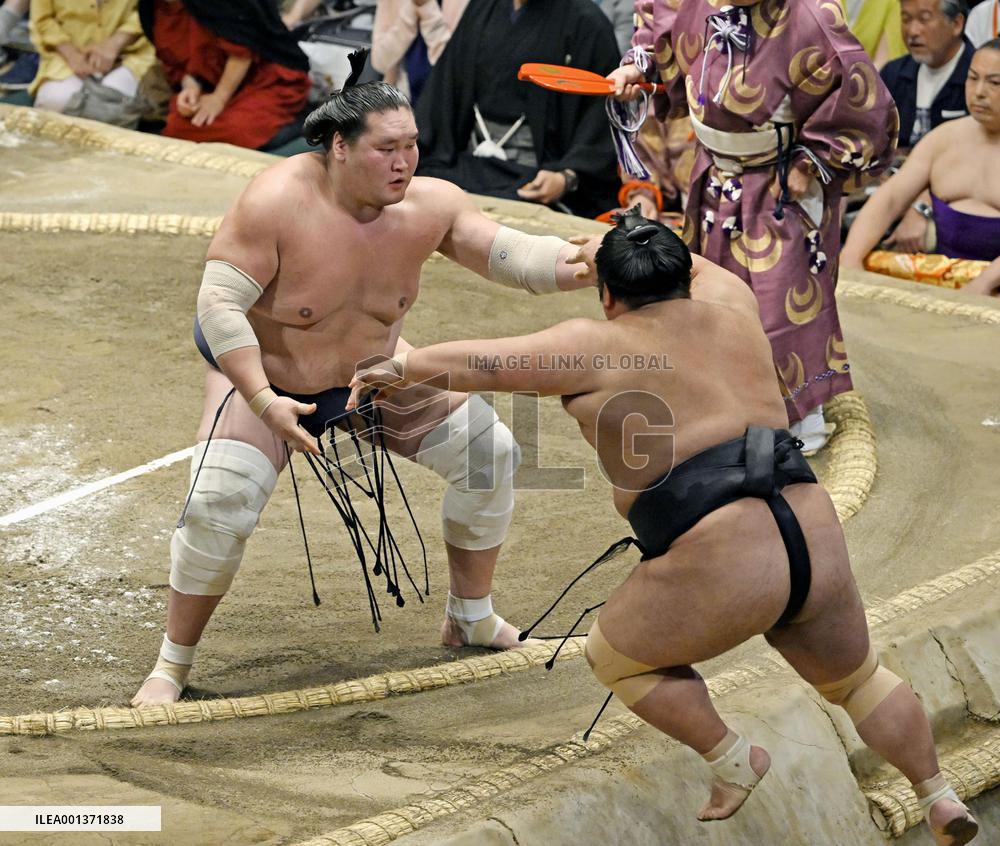 Sumo: Terunofuji wins summer tourney