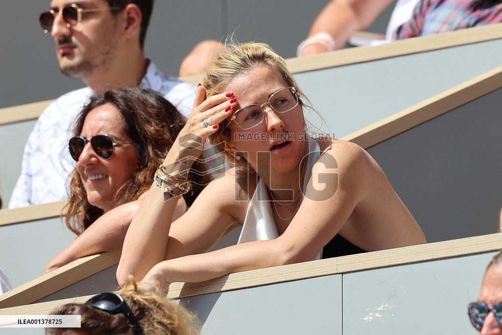 Roland Garros 2023 - Celebrities In The Stands - Day 3 NB
