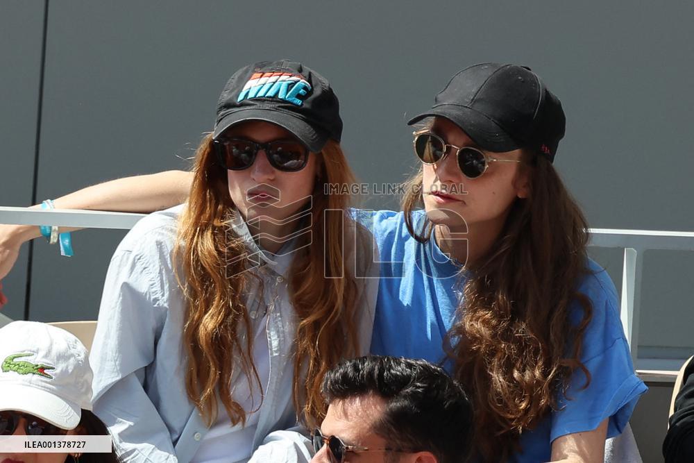 Roland Garros 2023 - Celebrities In The Stands - Day 3 NB
