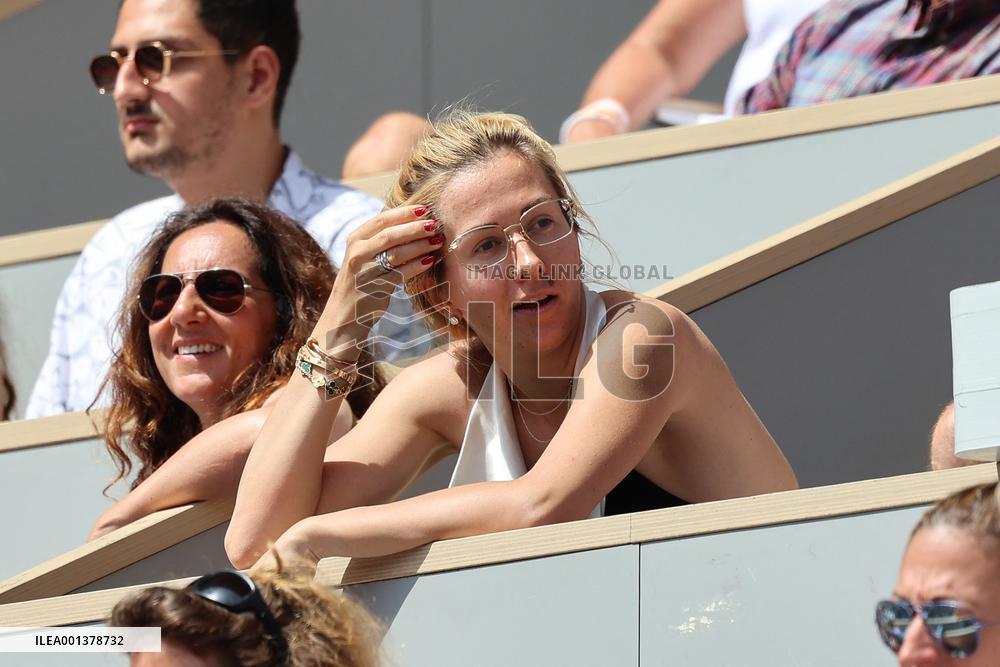 Roland Garros 2023 - Celebrities In The Stands - Day 3 NB