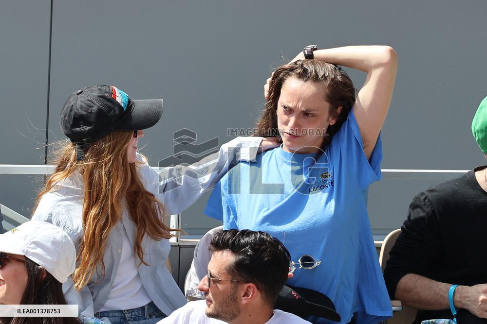 Roland Garros 2023 - Celebrities In The Stands - Day 3 NB