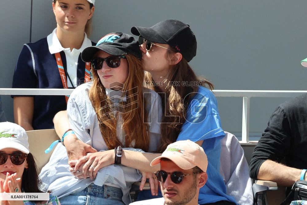 Roland Garros 2023 - Celebrities In The Stands - Day 3 NB