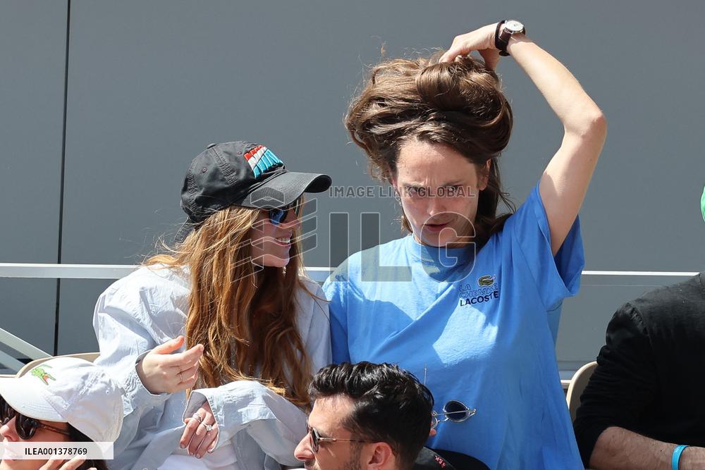 Roland Garros 2023 - Celebrities In The Stands - Day 3 NB