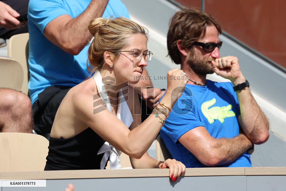 Roland Garros 2023 - Celebrities In The Stands - Day 3 NB