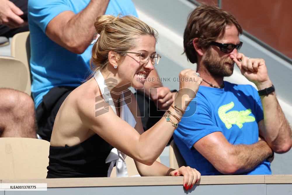 Roland Garros 2023 - Celebrities In The Stands - Day 3 NB