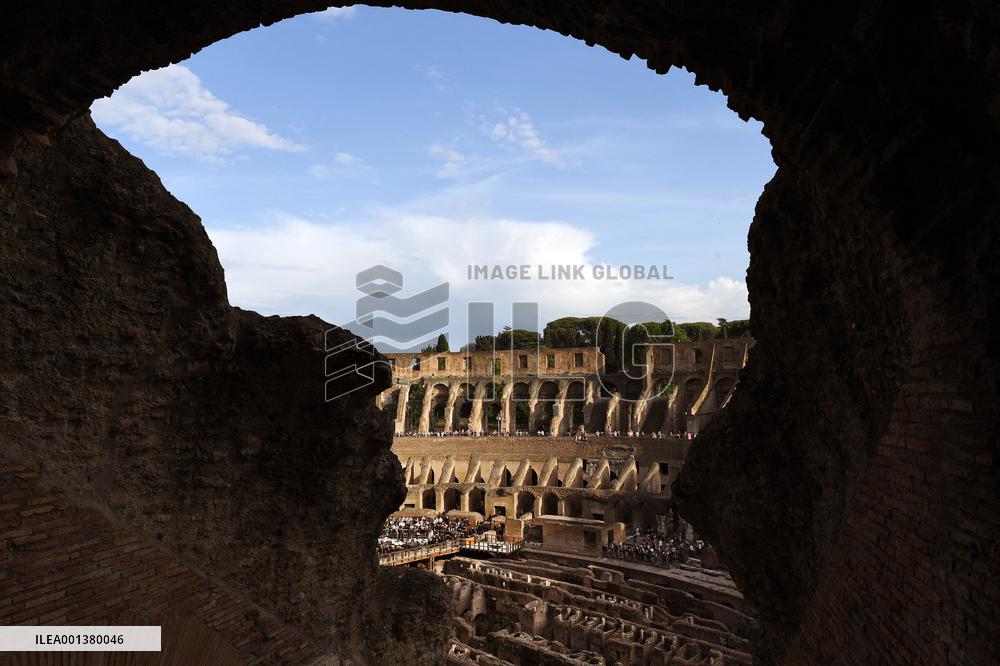 Inauguration Of A Panoramic Elevator At The Colosseum - Rome