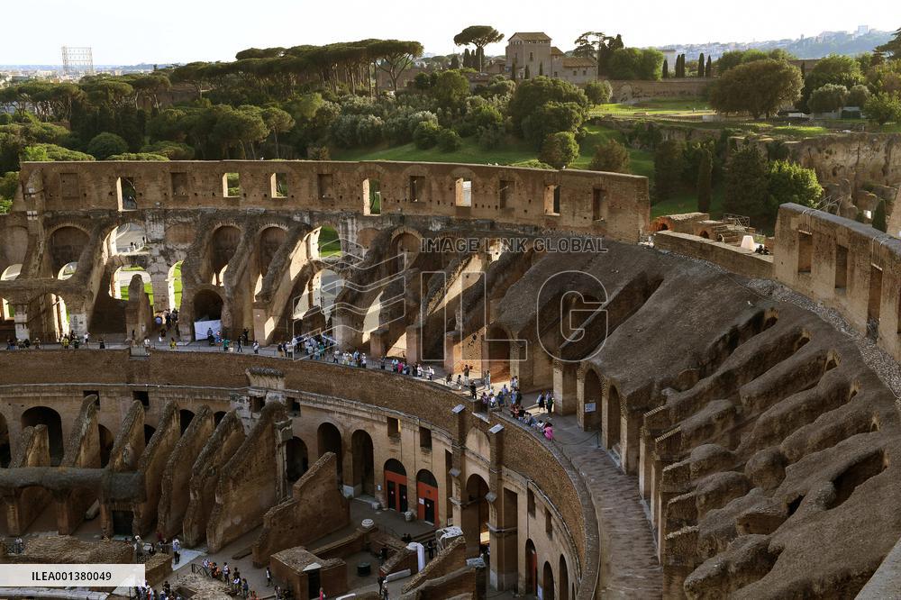 Inauguration Of A Panoramic Elevator At The Colosseum - Rome