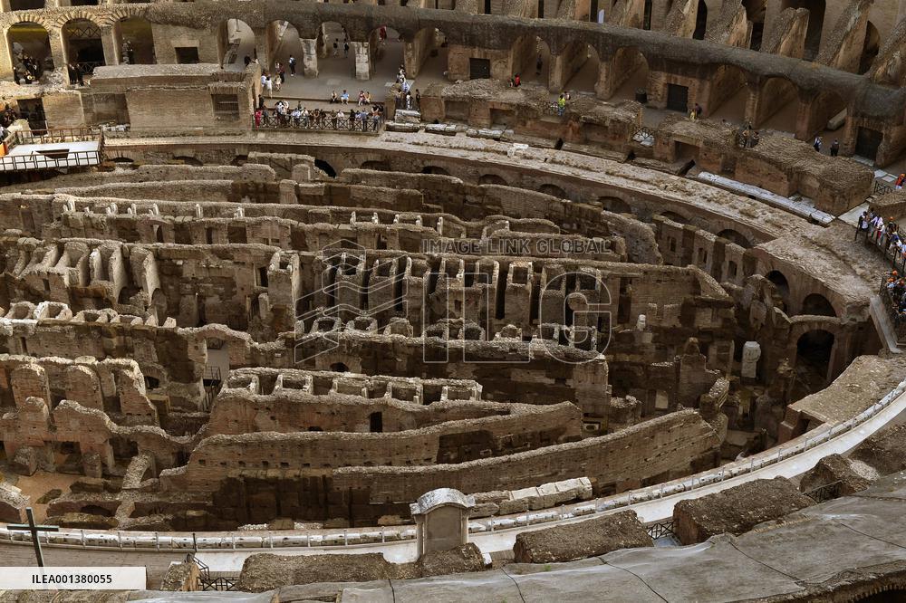 Inauguration Of A Panoramic Elevator At The Colosseum - Rome