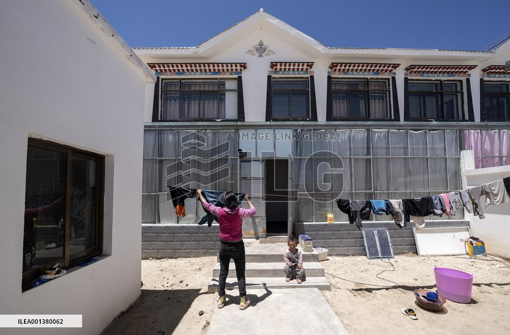 (InTibet)CHINA-TIBET-NGARI-FIVE GENERATIONS OF RESIDENCES (CN)