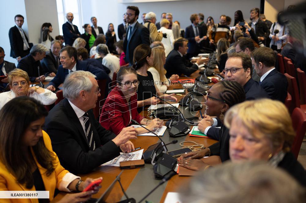 Social Affairs Committee examines the repeal of the Pensions Act at the National Assembly - Paris