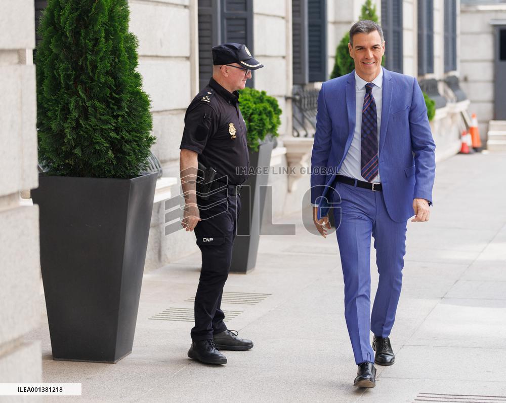 Sanchez Meets Socialist Parliamentarians - Madrid