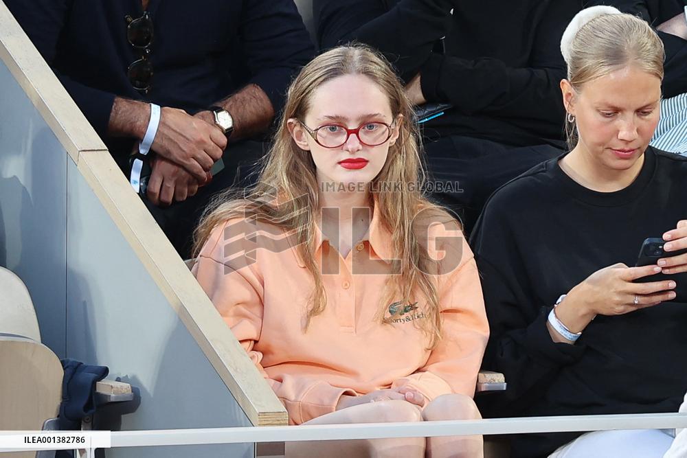Roland Garros 2023 - Celebrities In The Stands - Day 4 NB