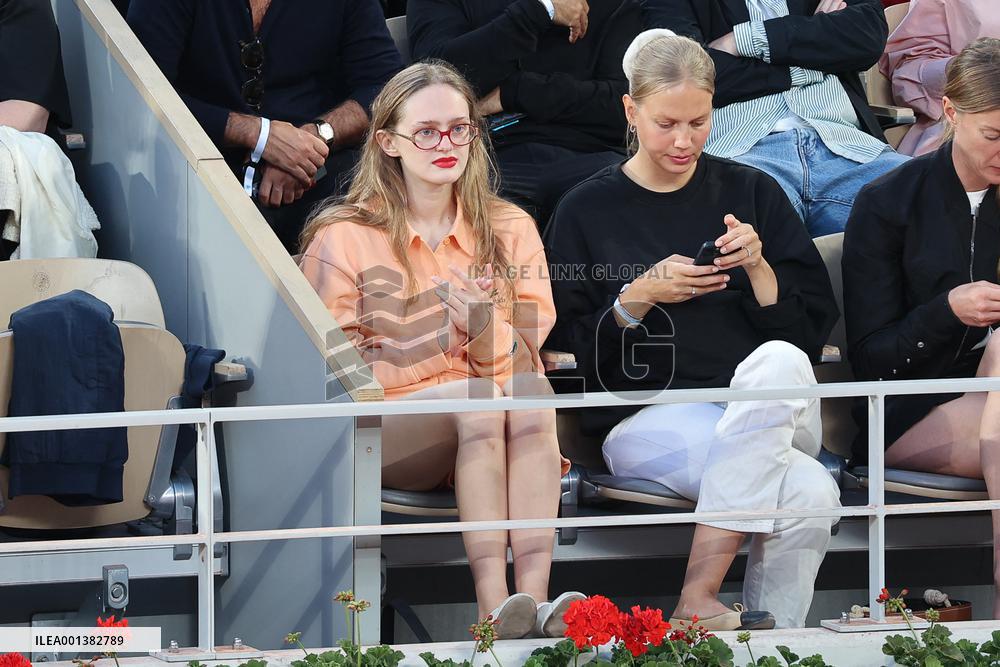 Roland Garros 2023 - Celebrities In The Stands - Day 4 NB