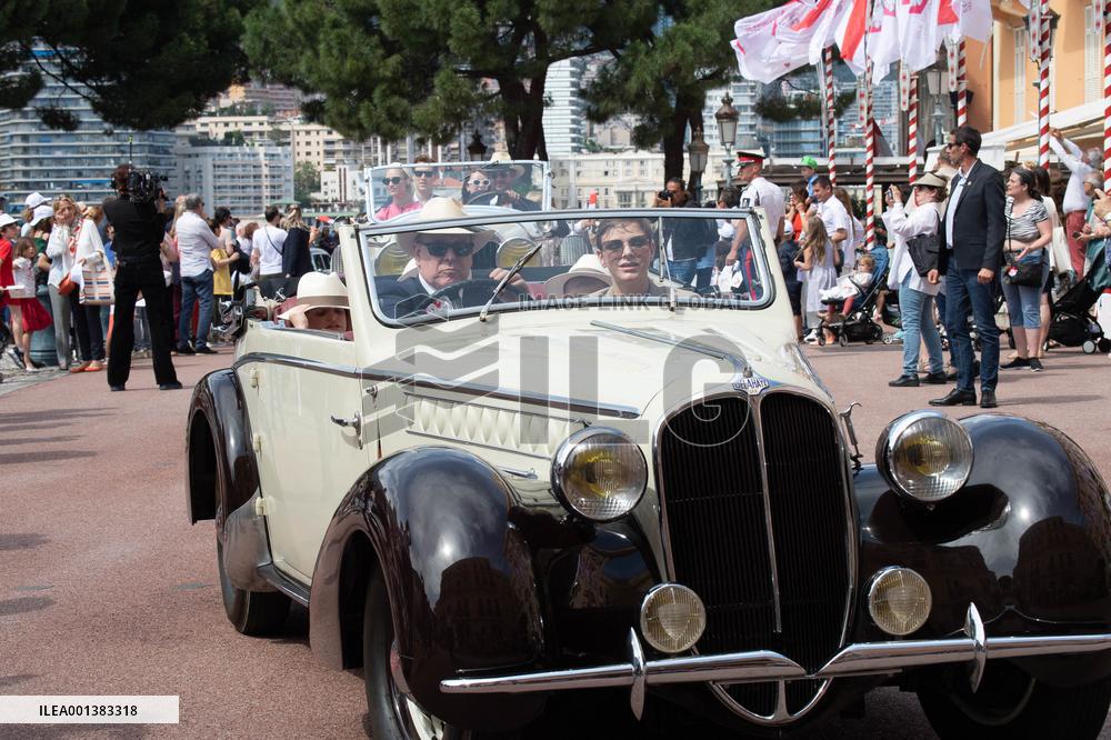 NO TABLOIDS - Tribute To Prince Rainier III - Monaco