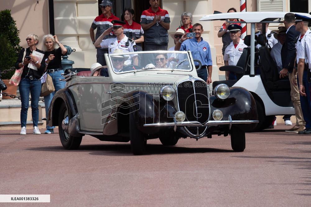 NO TABLOIDS - Tribute To Prince Rainier III - Monaco