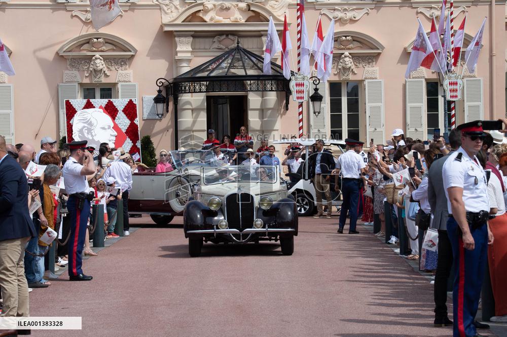 NO TABLOIDS - Tribute To Prince Rainier III - Monaco