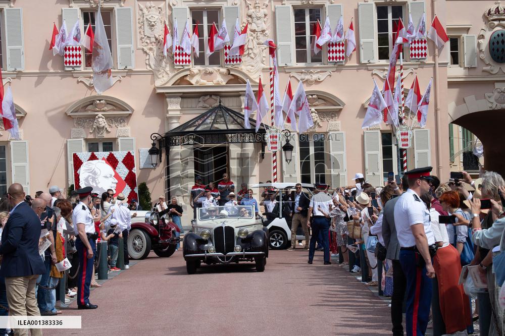 NO TABLOIDS - Tribute To Prince Rainier III - Monaco