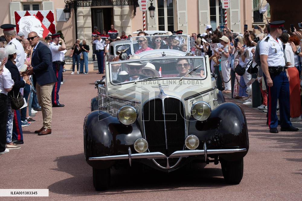 NO TABLOIDS - Tribute To Prince Rainier III - Monaco