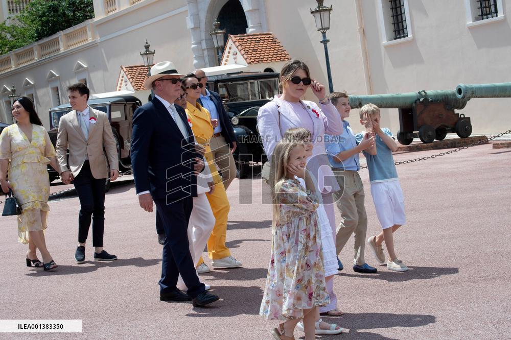 NO TABLOIDS - Tribute To Prince Rainier III - Monaco