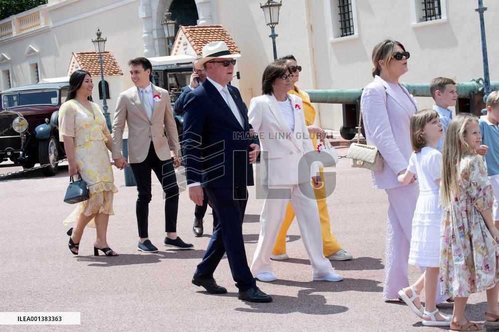 NO TABLOIDS - Tribute To Prince Rainier III - Monaco