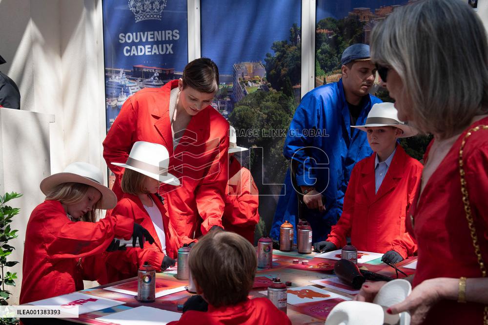 NO TABLOIDS - Tribute To Prince Rainier III - Monaco