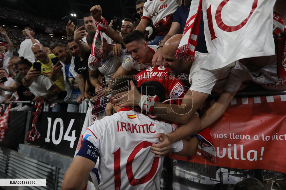 Europa League Final - Sevilla Beat Roma