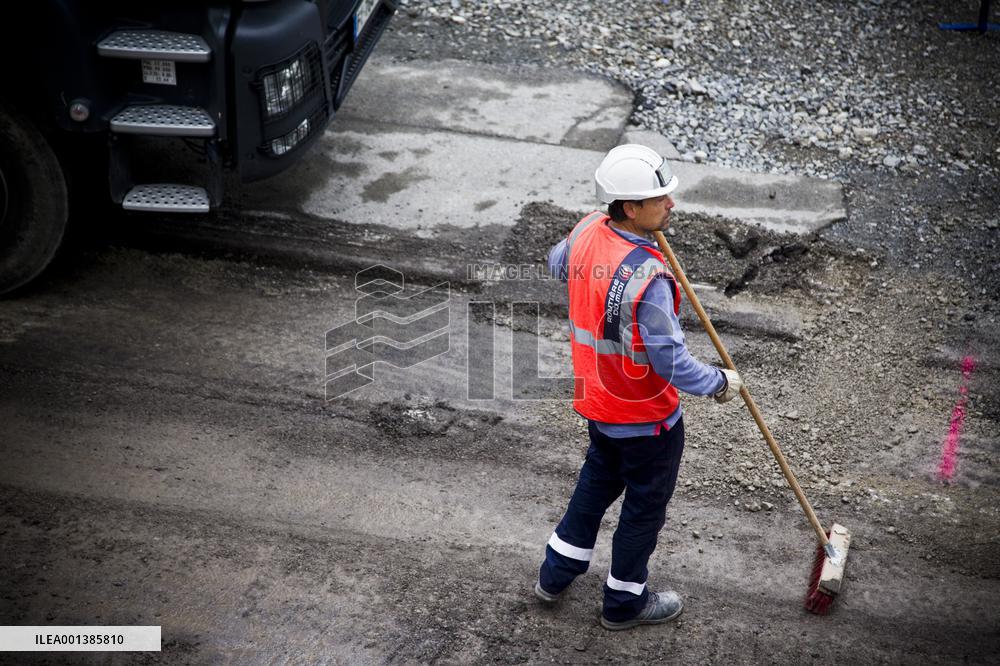 Illustration Works - France