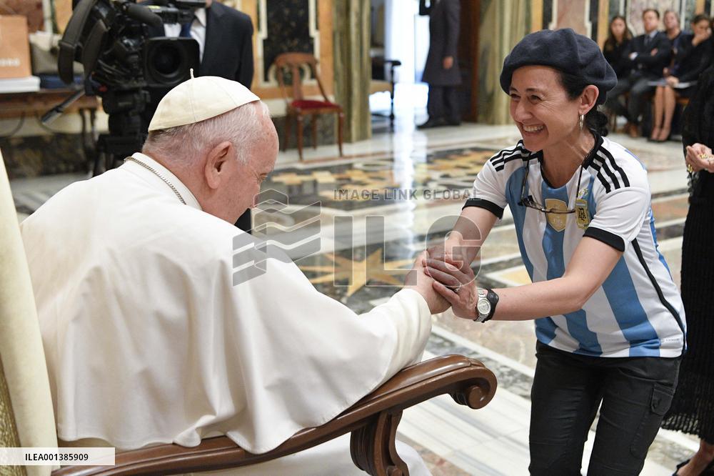 Pope Receives Members of Consejo Empresarial - Vatican