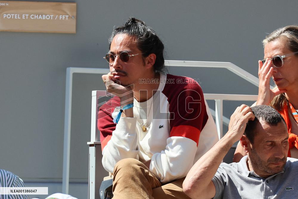 Roland Garros 2023 - Celebrities In The Stands - Day 5 NB