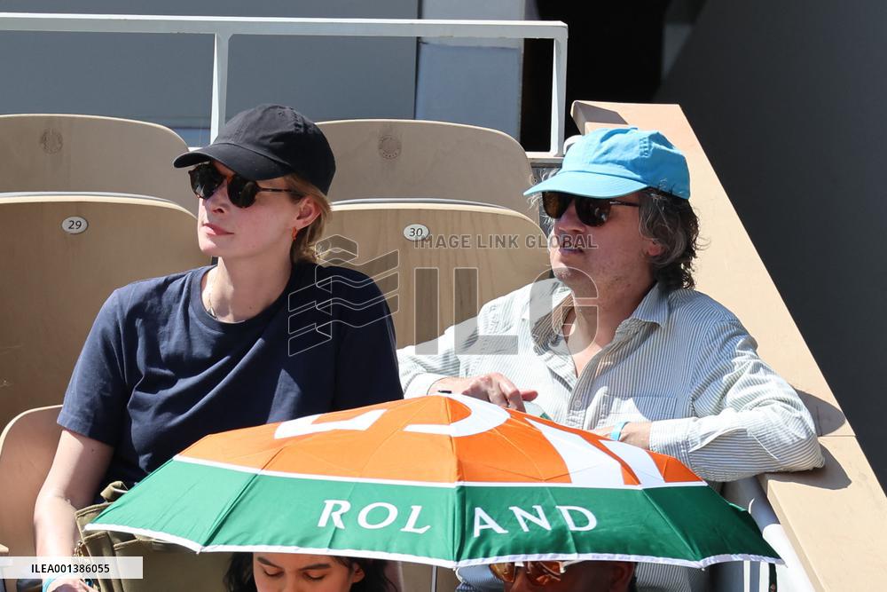 Roland Garros 2023 - Celebrities In The Stands - Day 5 NB