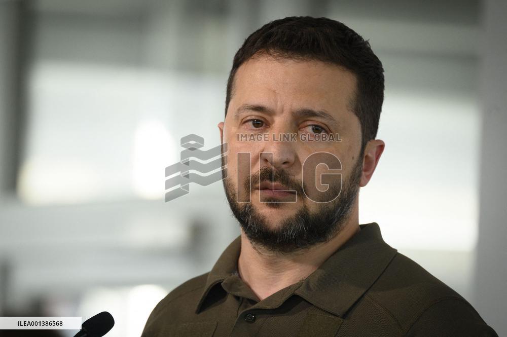 Zelensky Attends EPC Summit - Moldova