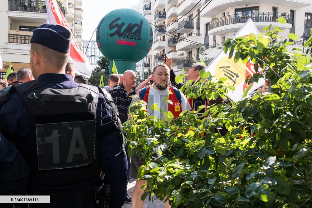 Union Rally At SNCF Fret Headquarters - Paris