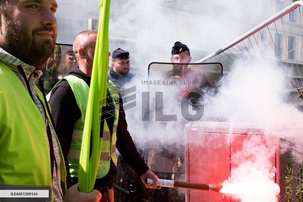 Union Rally At SNCF Fret Headquarters - Paris