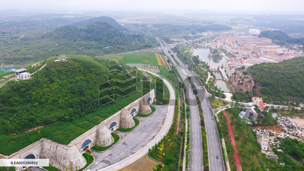 Xinhua Headlines: China turns ancient caves into big data treasury