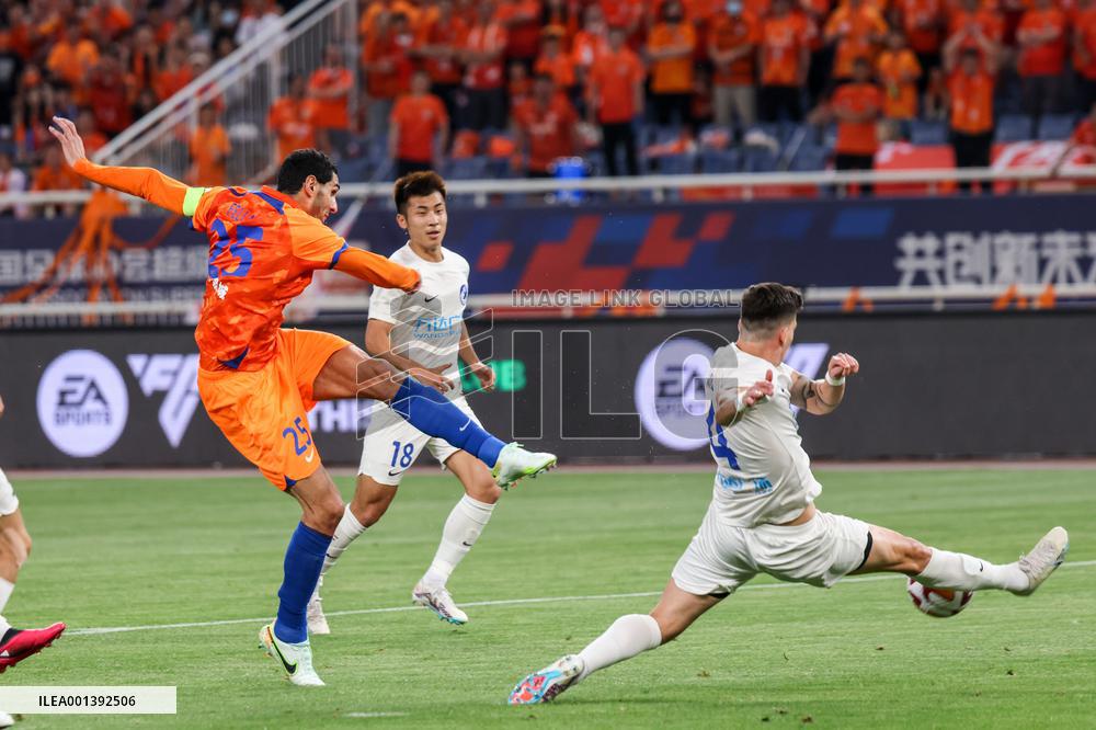 (SP)CHINA-JINAN-FOOTBALL-CSL-SHANDONG TAISHAN VS DALIAN PRO (CN)
