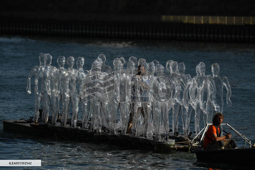 Press Visit Of The Nuit Blanche - Paris