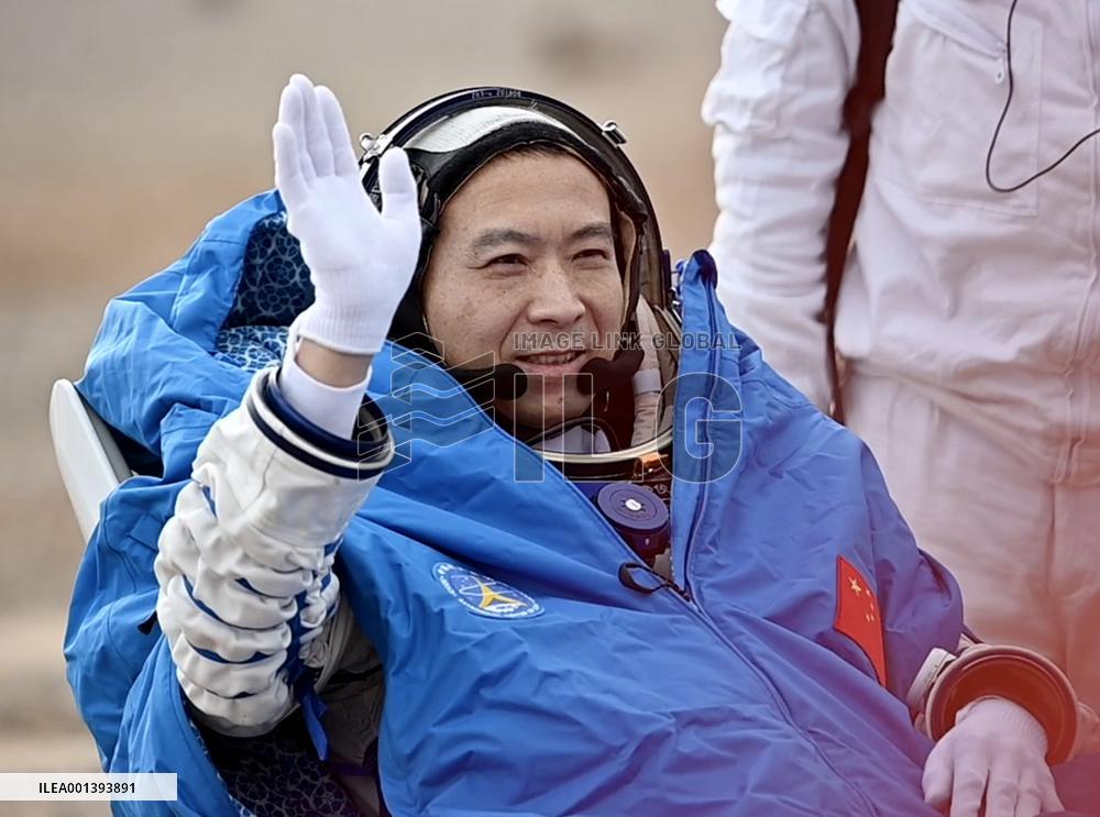 (EyesonSci)CHINA-SHENZHOU-15-RETURN (CN)