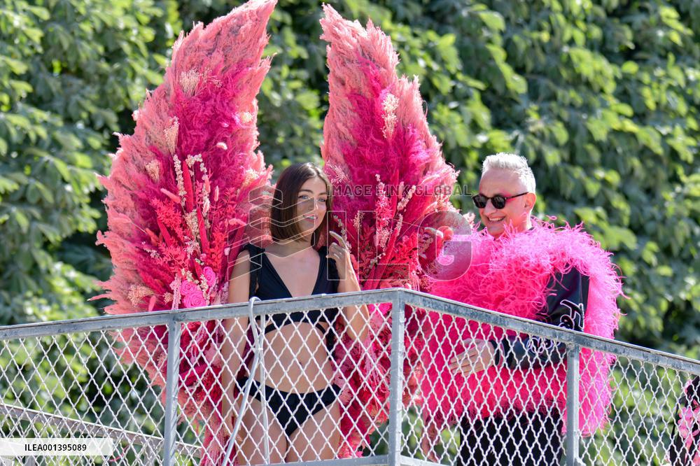 Floral Fashion Show At The Tuileries Garden - Paris