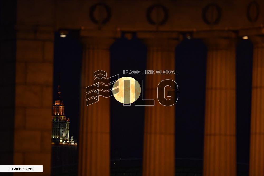 RUSSIA-MOSCOW-FULL MOON