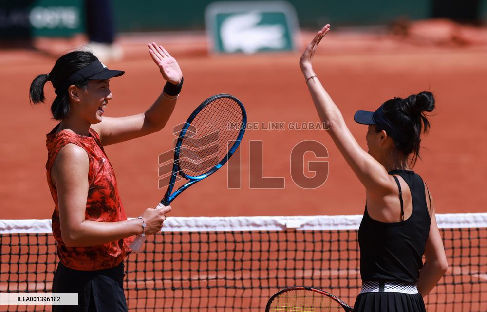 (SP)FRANCE-PARIS-TENNIS-ROLAND GARROS-FRENCH OPEN-WOMEN'S DOUBLES