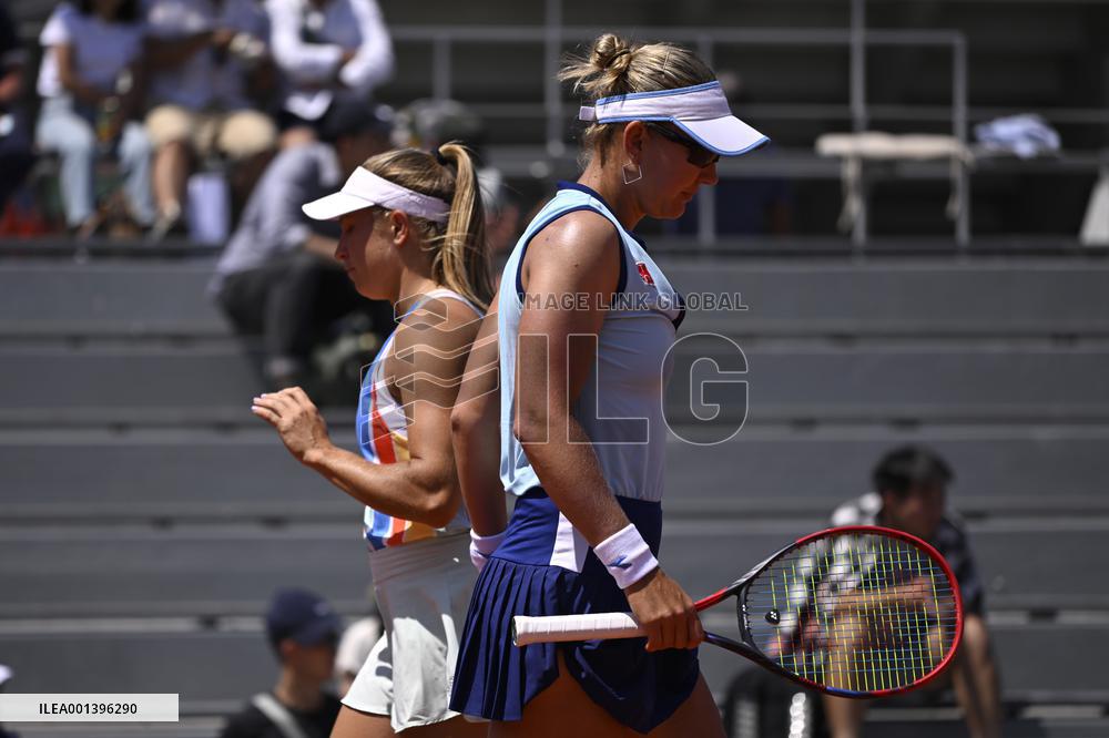 (SP)FRANCE-PARIS-TENNIS-ROLAND GARROS-FRENCH OPEN-WOMEN'S DOUBLES