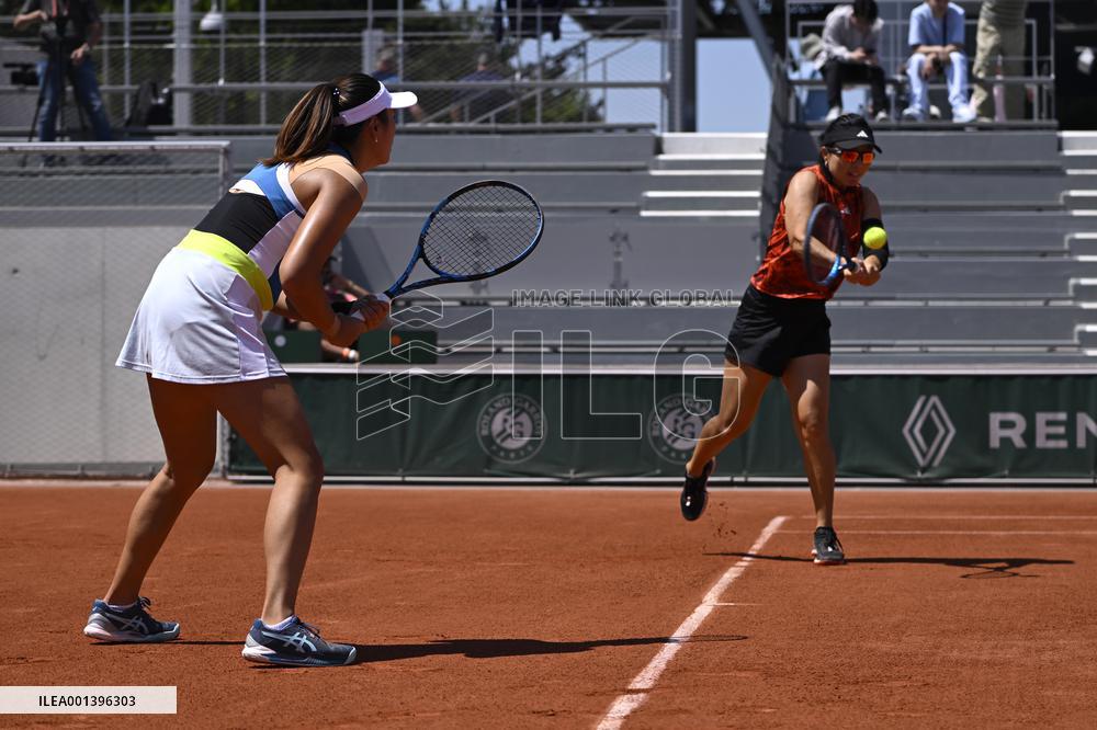 (SP)FRANCE-PARIS-TENNIS-ROLAND GARROS-FRENCH OPEN-WOMEN'S DOUBLES