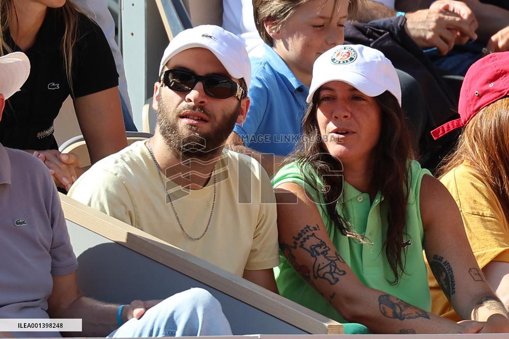 Roland Garros 2023 - Celebrities In The Stands - Day 8 NB