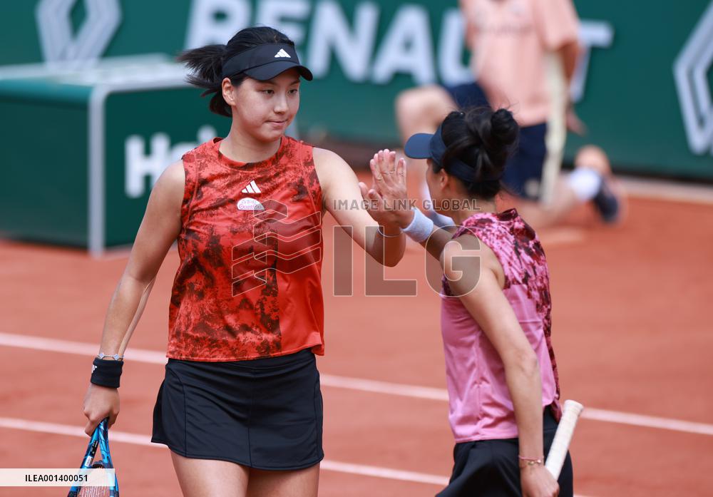 (SP)FRANCE-PARIS-TENNIS-ROLAND GARROS-FRENCH OPEN-WOMEN'S DOUBLES