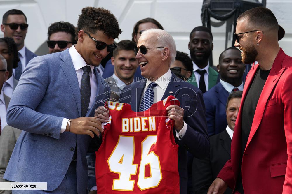 Joe Biden welcomes Kansas City Chiefs - Washington