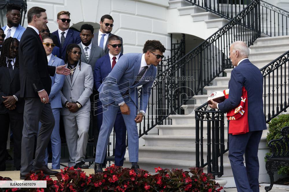 Joe Biden welcomes Kansas City Chiefs - Washington
