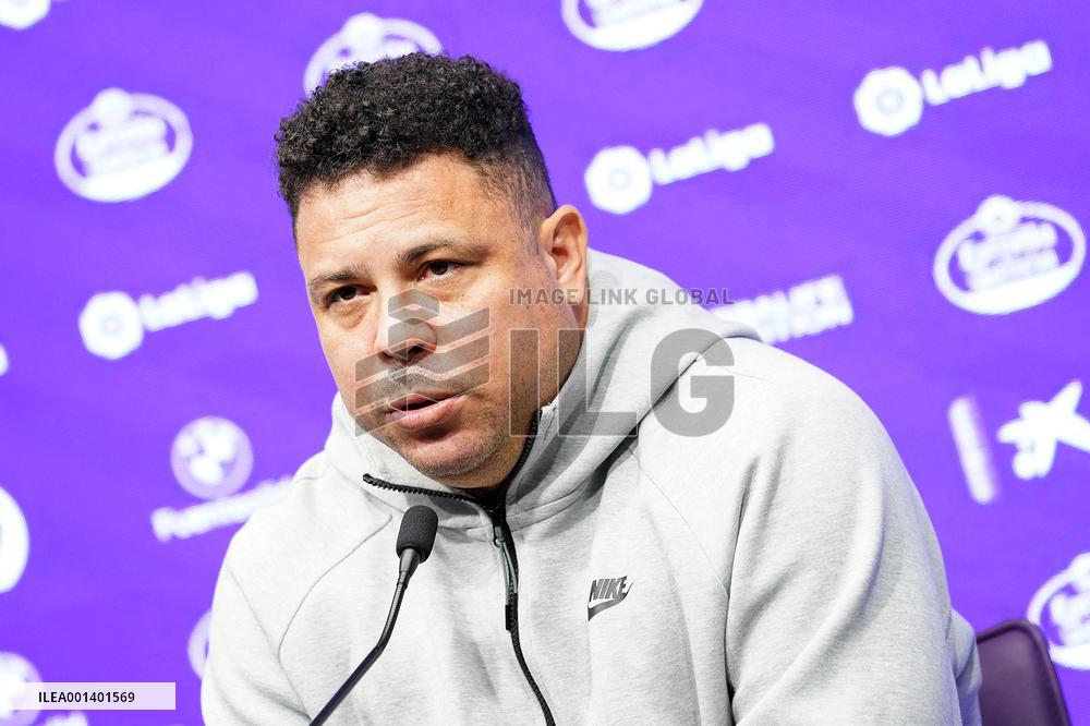 Ronaldo Nazario De Lima Press Conference - Valladolid